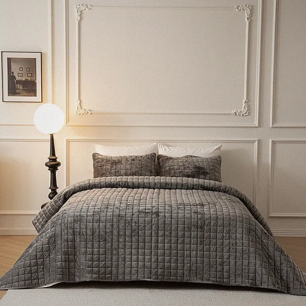 Luxury Velvet Quilt Set Full Queen Size Bedding Set Ultra Soft Velvet Comforter