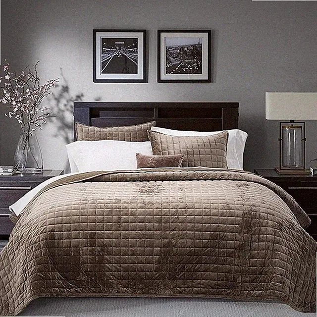 Luxury Velvet Quilt Set Ultra Soft Bedding Elegant Channel Stitch King Size New