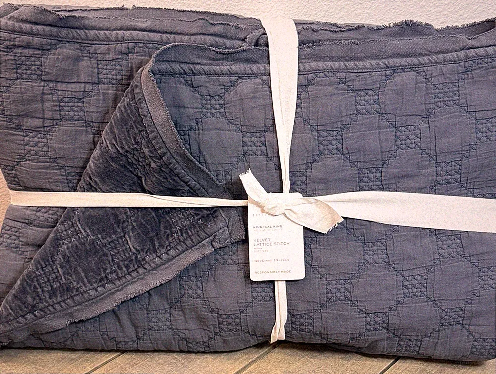 POTTERY BARN VELVET LATTICE QUILT KING/CAL KING STEEL BLUE PLUSH SOFT BEDDING