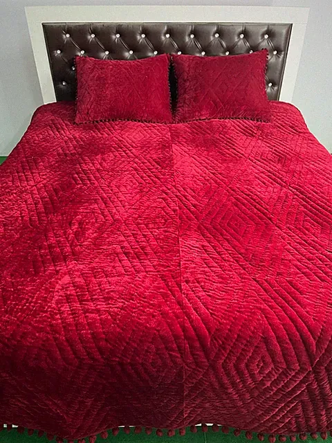 Velvet Deep Red Warm Comforter Handmade, Lightweight, Solid Print Quilt Set