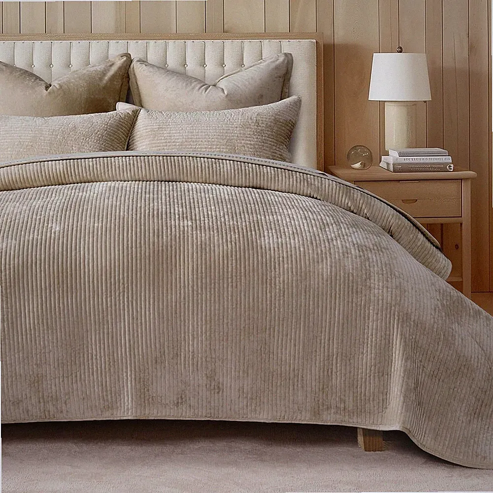 Velvet Quilt Set King Size,Luxurious Soft Quilted Bedding Sets,Lightweight..